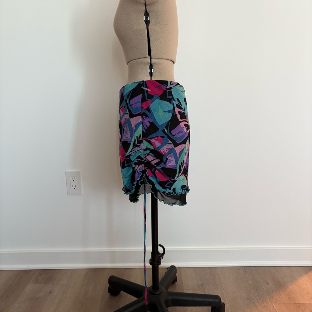 Wild Fable Womens Mesh Side Ruched Mini Skirt Large Black Tropical Leaf Print - Picture 3 of 16